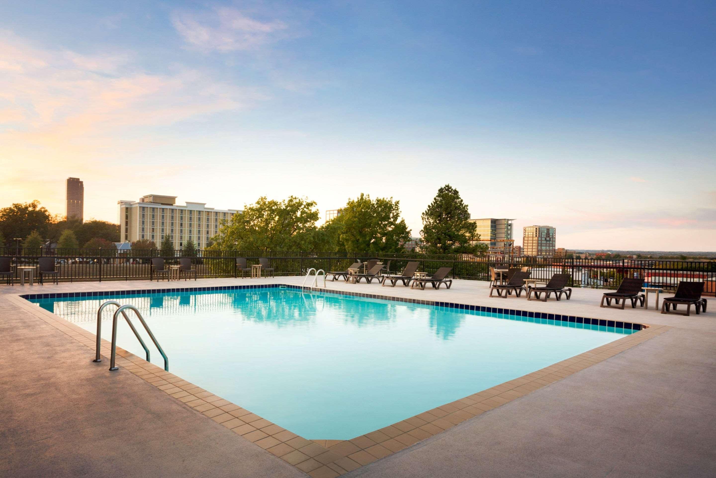 Comfort Inn & Suites Presidential Little Rock Exterior photo